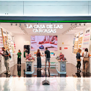 LA CASA DE LAS CARCASAS EN SERRALLO SHOPPING