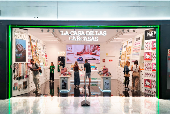 LA CASA DE LAS CARCASAS EN SERRALLO SHOPPING